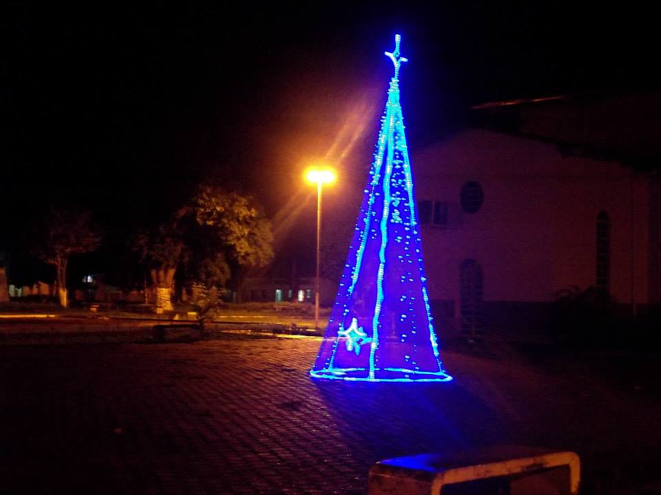 ARAGUATINS: Prefeitura inaugura decoração de Natal | Folha do Bico